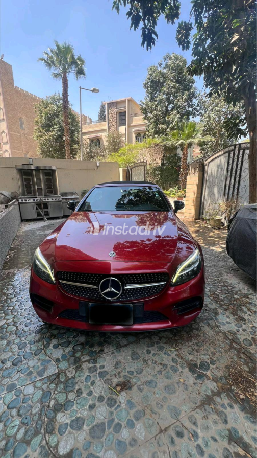 Mercedes C 180 2019 Red Automatic Used for Sale in Maadi - 4