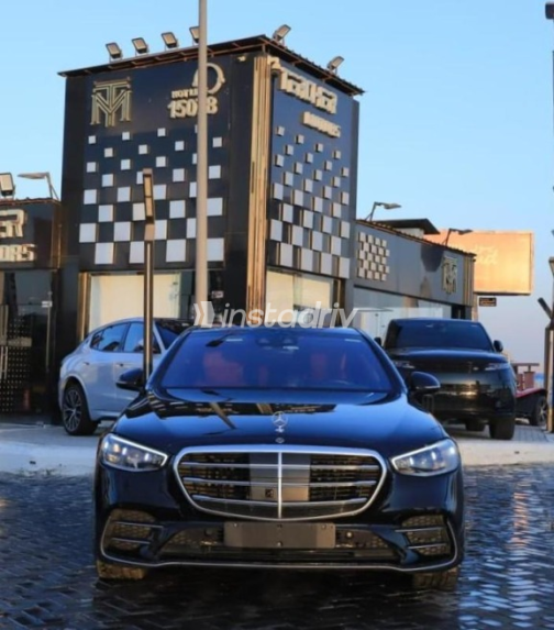 Mercedes S 500 2021 Black Automatic Used for Sale in Sheikh Zayed City - 2