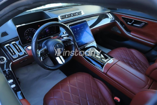 Mercedes S 500 2021 Black Automatic Used for Sale in Sheikh Zayed City - 6
