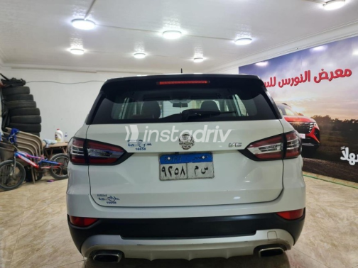 بريليانس V6 2019 أبيض أوتوماتيك مستعملة للبيع في 6 أكتوبر - 4