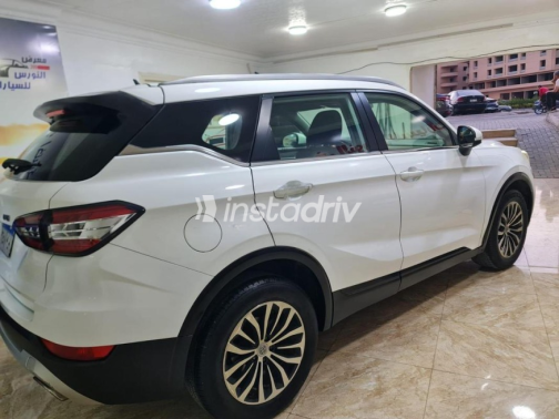 بريليانس V6 2019 أبيض أوتوماتيك مستعملة للبيع في 6 أكتوبر - 5