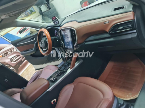 بريليانس V6 2019 أبيض أوتوماتيك مستعملة للبيع في 6 أكتوبر - 7