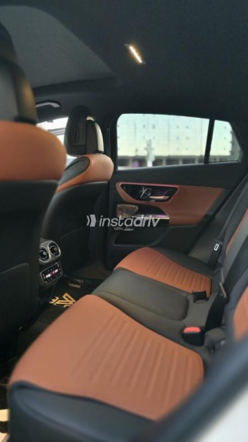 مرسيدس GLC 300 2024 أبيض أوتوماتيك مستعملة للبيع في القاهرة - 8