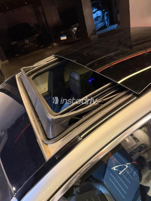 Mercedes C 180 2023 Silver Automatic Used for Sale in Cairo - 4