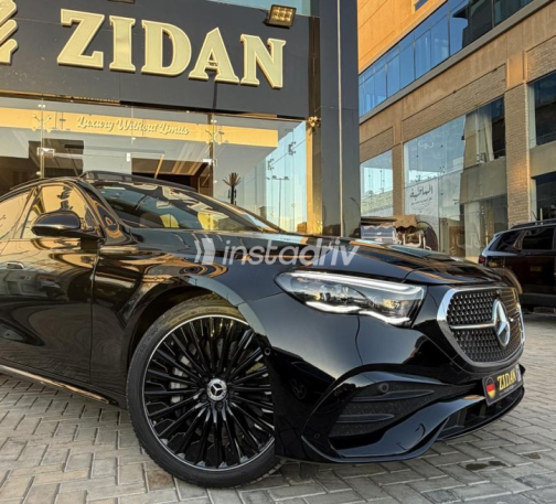 Mercedes E 200 2026 Black Automatic Used for Sale in Sheikh Zayed City - 2
