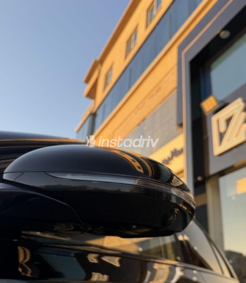 Mercedes E 200 2026 Black Automatic Used for Sale in Sheikh Zayed City - 5