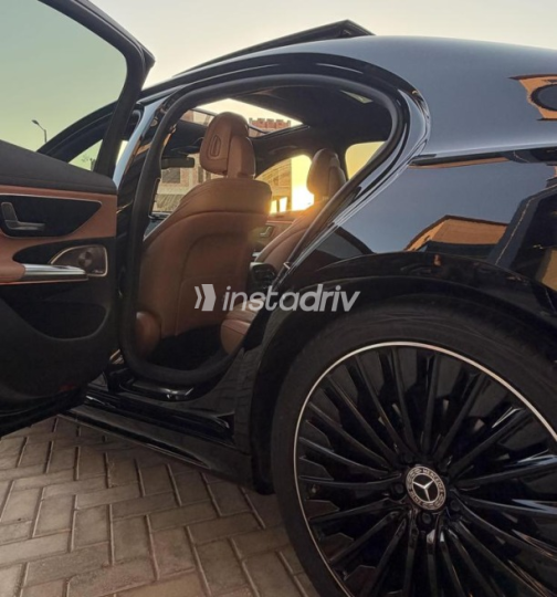 Mercedes E 200 2026 Black Automatic Used for Sale in Sheikh Zayed City - 6