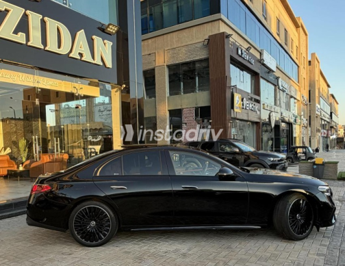 Mercedes E 200 2026 Black Automatic Used for Sale in Sheikh Zayed City - 7