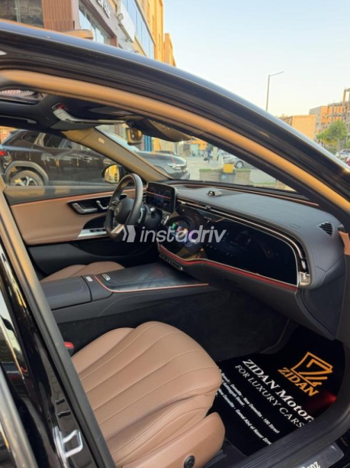Mercedes E 200 2026 Black Automatic Used for Sale in Sheikh Zayed City - 10