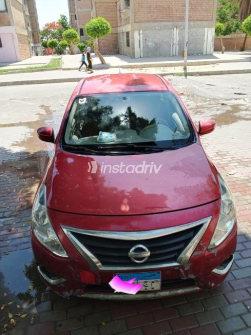 Nissan Sunny 2016 Dark Red Automatic Used for Sale in 6 October - 1