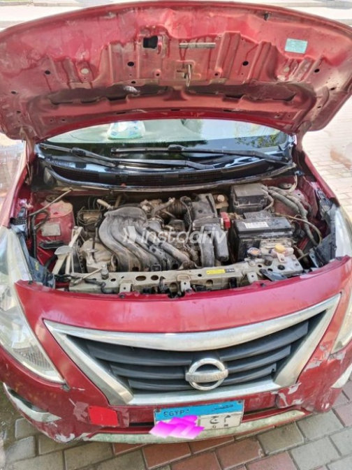 Nissan Sunny 2016 Dark Red Automatic Used for Sale in 6 October - 3