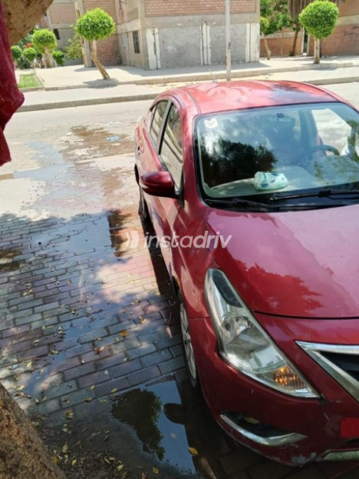 Nissan Sunny 2016 Dark Red Automatic Used for Sale in 6 October - 4