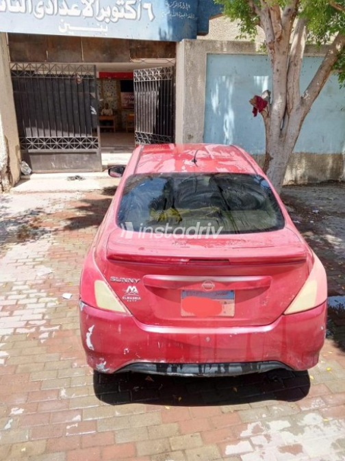 Nissan Sunny 2016 Dark Red Automatic Used for Sale in 6 October - 6