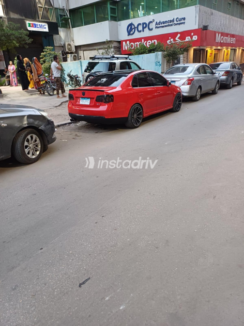 Volkswagen Golf 2006 Red Automatic Used for Sale in Giza - 2