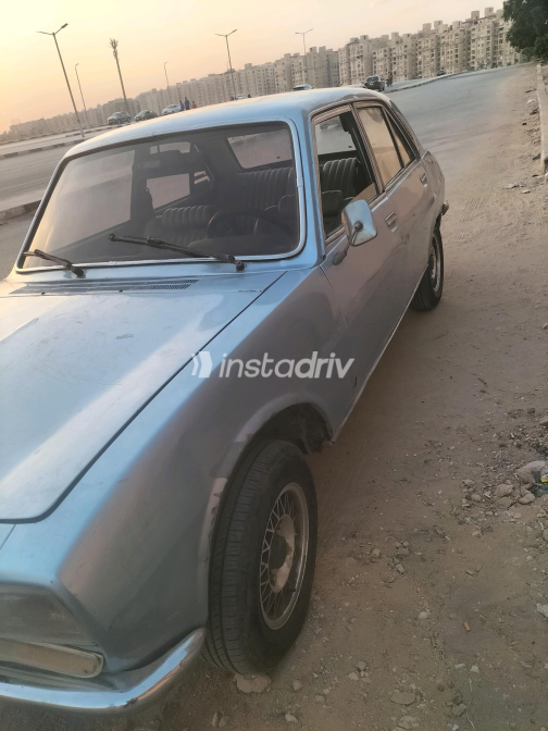 بيجو 504 1977 أبيض يدوي مستعملة للبيع في المعادى - 9