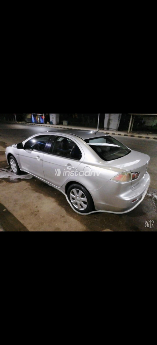 Mitsubishi Lancer 2018 Silver Automatic Used for Sale in Warraq - 3