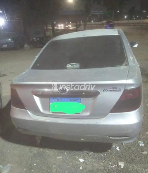 بى واى دى‬ F3 2014 فضي يدوي مستعملة للبيع في مدينة الشيخ زايد - 1
