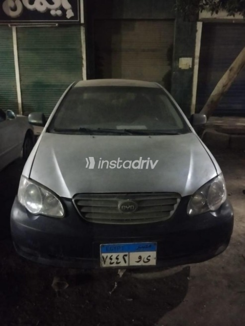 بى واى دى‬ F3 2014 فضي يدوي مستعملة للبيع في مدينة الشيخ زايد - 5