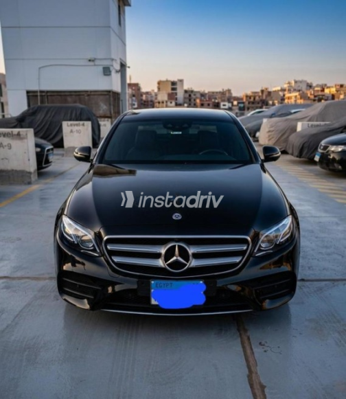 مرسيدس E 350 2019 أسود أوتوماتيك مستعملة للبيع في بورسعيد - 1