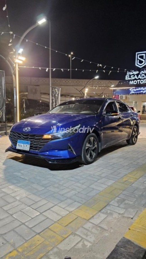 Hyundai Elantra 2021 Dark Blue Automatic Used for Sale in Nasr city - 2