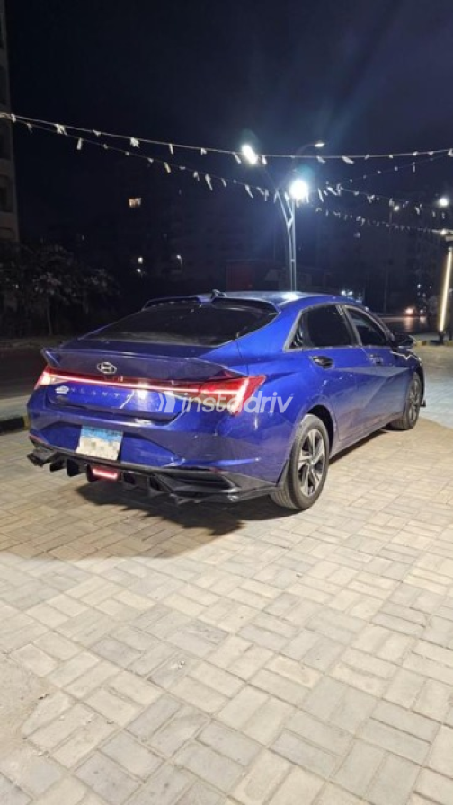 Hyundai Elantra 2021 Dark Blue Automatic Used for Sale in Nasr city - 3
