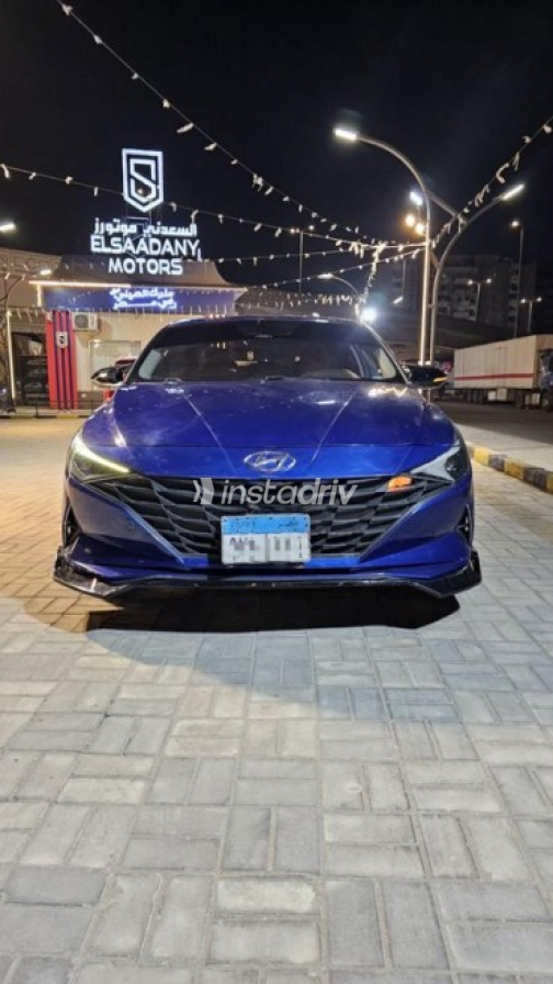 Hyundai Elantra 2021 Dark Blue Automatic Used for Sale in Nasr city - 4