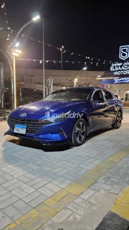 Hyundai Elantra 2021 Dark Blue Automatic Used for Sale in Nasr city - 5