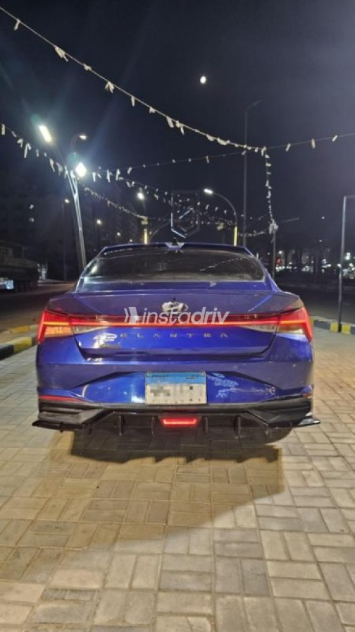 Hyundai Elantra 2021 Dark Blue Automatic Used for Sale in Nasr city - 7