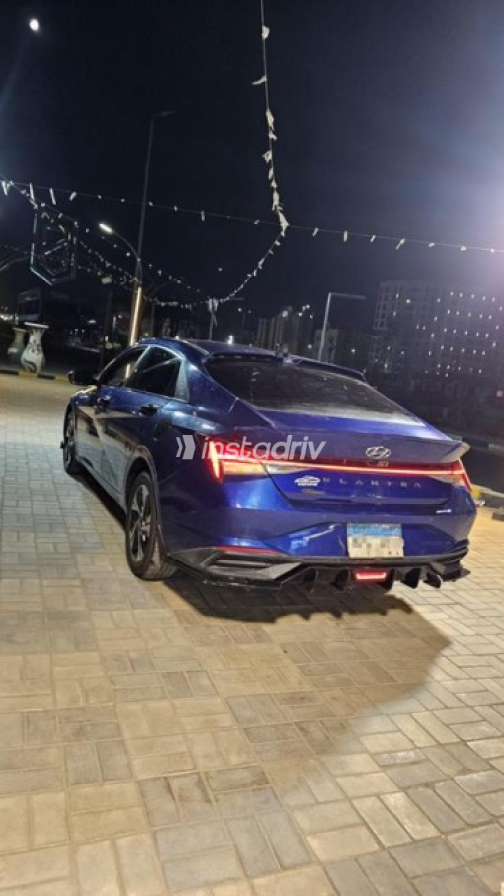 Hyundai Elantra 2021 Dark Blue Automatic Used for Sale in Nasr city - 8
