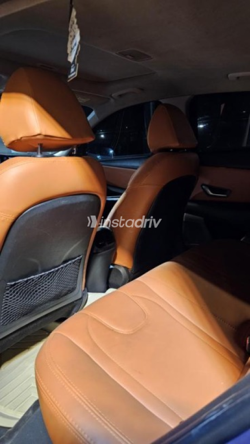 Hyundai Elantra 2021 Dark Blue Automatic Used for Sale in Nasr city - 9