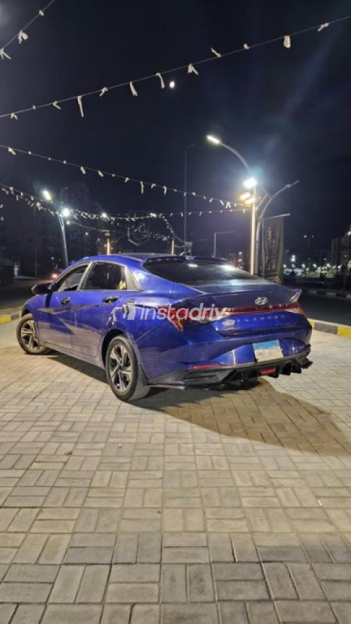 Hyundai Elantra 2021 Dark Blue Automatic Used for Sale in Nasr city - 10