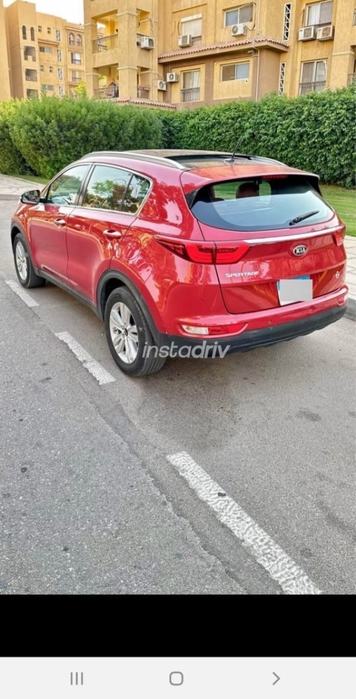 Kia Sportage 2017 Red Automatic Used for Sale in Nasr city - 3