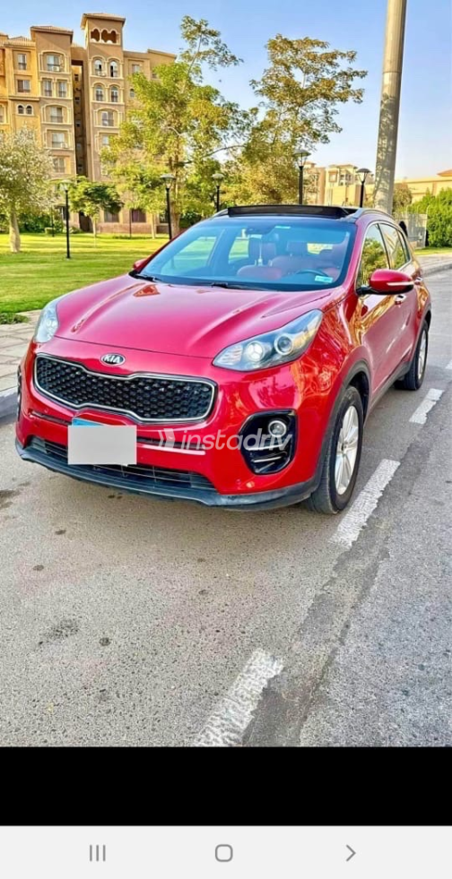 Kia Sportage 2017 Red Automatic Used for Sale in Nasr city - 5