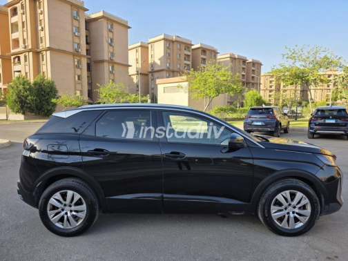 Peugeot 3008 2022 Black Automatic Used for Sale in Nasr city - 8