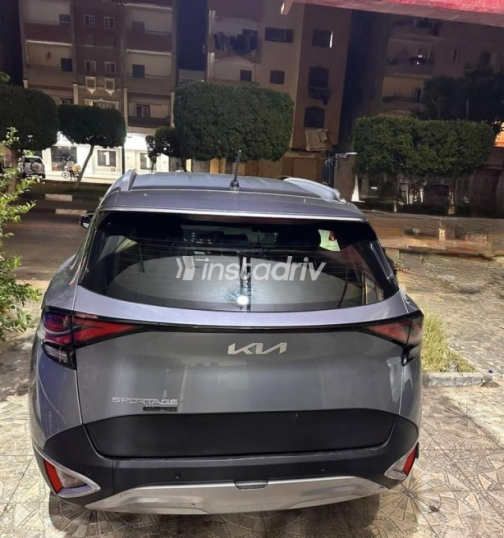 Kia Sportage 2023 White Automatic Used for Sale in Greater Cairo ( Cairo + Giza) - 3