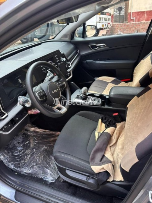 Kia Sportage 2023 White Automatic Used for Sale in Greater Cairo ( Cairo + Giza) - 5