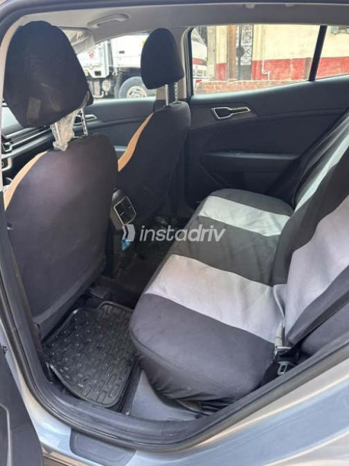 Kia Sportage 2023 White Automatic Used for Sale in Greater Cairo ( Cairo + Giza) - 7