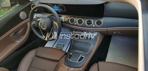 مرسيدس E 200 2022 أسود أوتوماتيك مستعملة للبيع في مصر الجديدة - 5