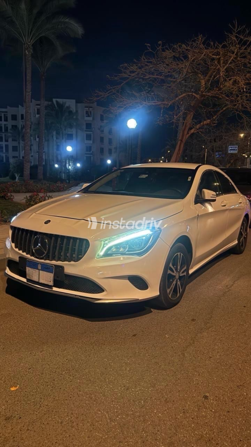 مرسيدس CLA 180 2017 أبيض أوتوماتيك مستعملة للبيع في مدينتى - 2