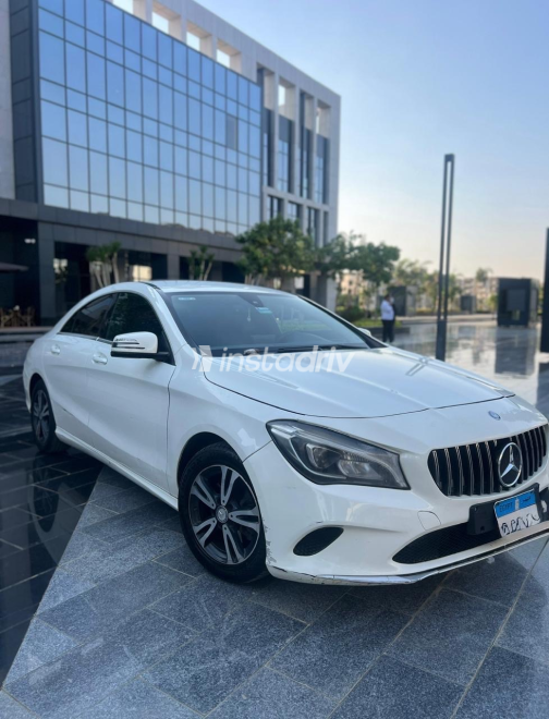 مرسيدس CLA 180 2017 أبيض أوتوماتيك مستعملة للبيع في مدينتى - 6