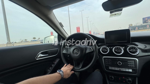 مرسيدس CLA 180 2017 أبيض أوتوماتيك مستعملة للبيع في مدينتى - 10