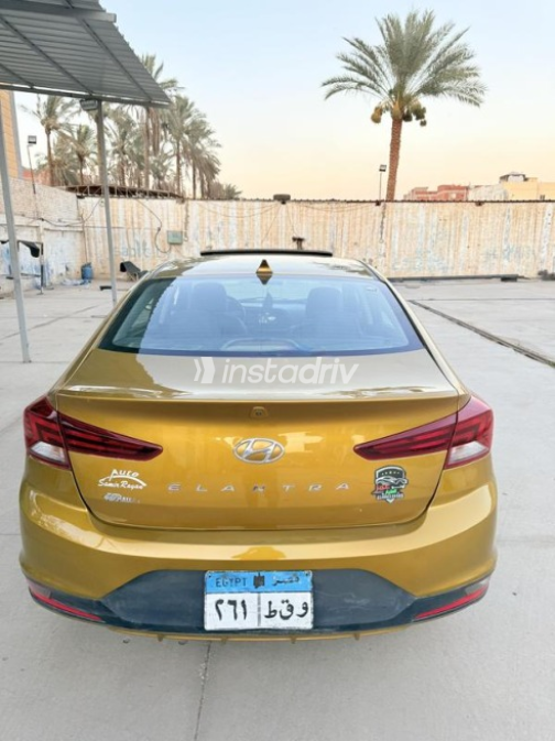 هيونداي إلنترا 2019 ذهبي أوتوماتيك مستعملة للبيع في القاهرة الكبرى ( القاهرة - الجيزة) - 7
