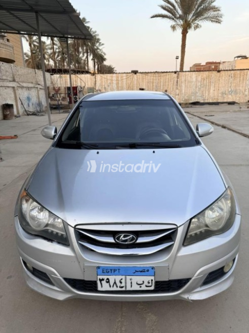 Hyundai Elantra 2020 Silver Automatic Used for Sale in Greater Cairo ( Cairo + Giza) - 1