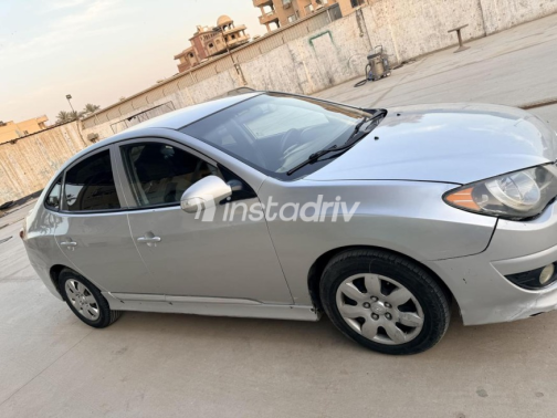 Hyundai Elantra 2020 Silver Automatic Used for Sale in Greater Cairo ( Cairo + Giza) - 3
