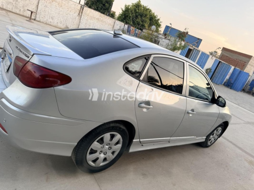Hyundai Elantra 2020 Silver Automatic Used for Sale in Greater Cairo ( Cairo + Giza) - 4