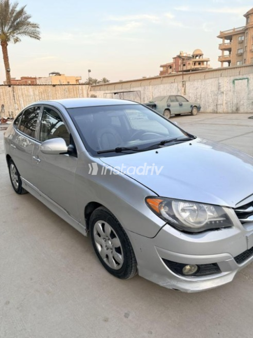Hyundai Elantra 2020 Silver Automatic Used for Sale in Greater Cairo ( Cairo + Giza) - 6