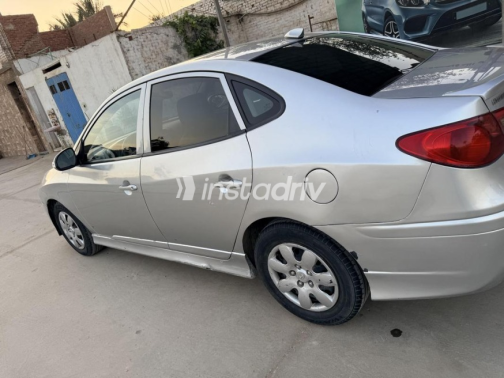 Hyundai Elantra 2020 Silver Automatic Used for Sale in Greater Cairo ( Cairo + Giza) - 8
