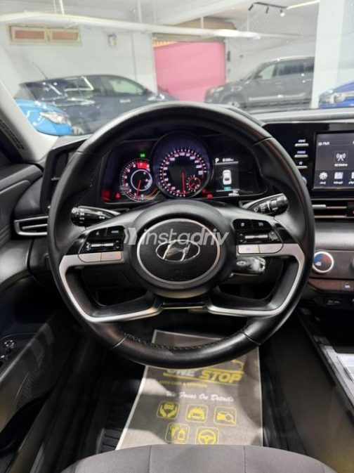 Hyundai Elantra 2022 Black Automatic Used for Sale in Cairo - 4