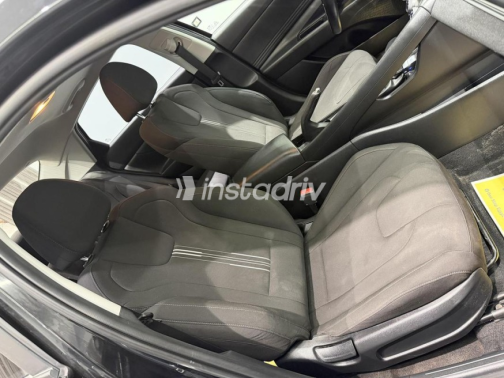 Hyundai Elantra 2022 Black Automatic Used for Sale in Cairo - 5