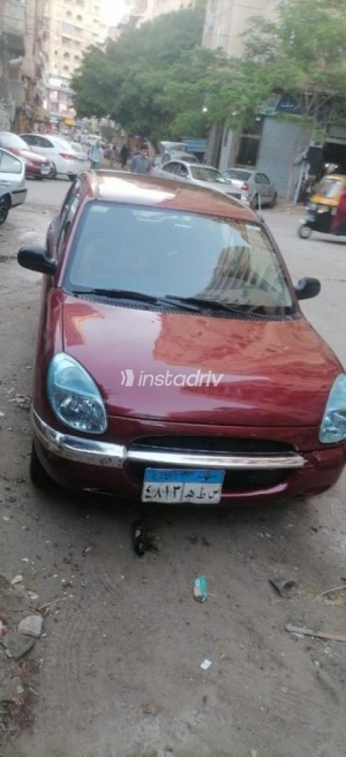 Daihatsu SIRION 2000 Red Manual Used for Sale in Alexandria - 2